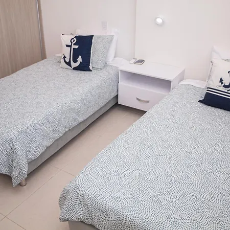 De Lujo Frente Al Mar Con Acceso A Piscina Apartamento *